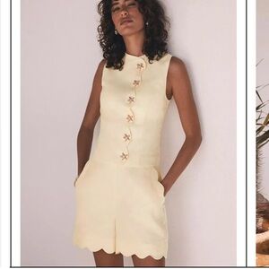 Mint Velvet starfish matching linen set with scaloped details